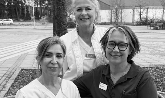 Personal_Liggande_SvVit_2445